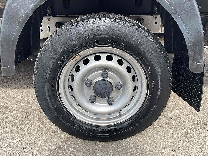 Ford 2.0 350 EcoBlue Leader XLWB L4 LUTON VAN TAIL LIFT - EURO 6 2.0 2dr Luton Van Manual Diesel