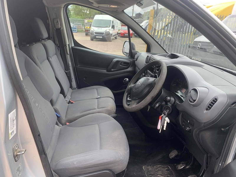 Citroen HDi 850 Enterprise 1.6L SWB PANEL VAN - SILVER NO VAT