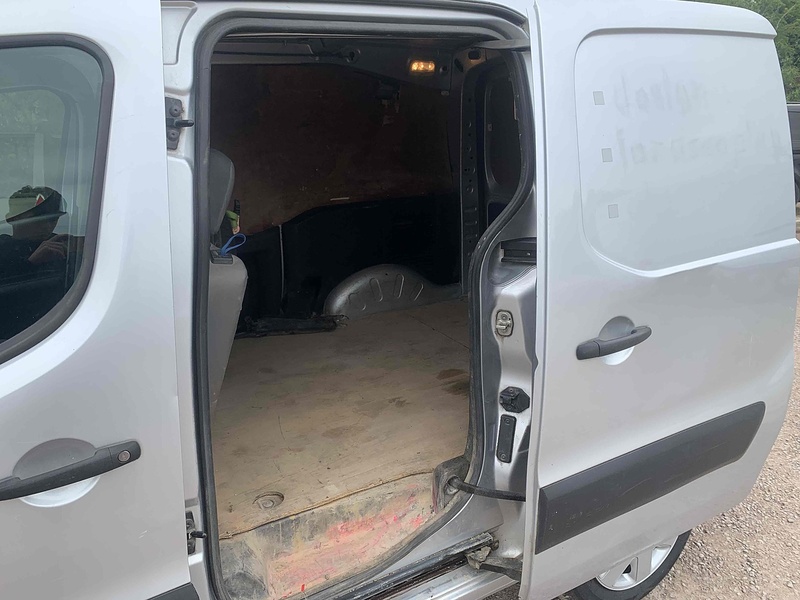 Citroen HDi 850 Enterprise 1.6L SWB PANEL VAN - SILVER NO VAT