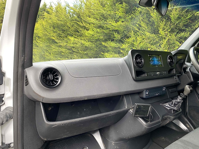 Mercedes-Benz 2.0 315 CDI Progressive LWB DROPSIDE WHITE