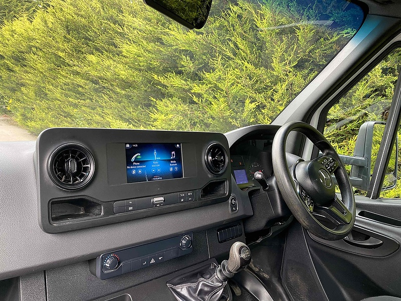 Mercedes-Benz 2.0 315 CDI Progressive LWB DROPSIDE WHITE