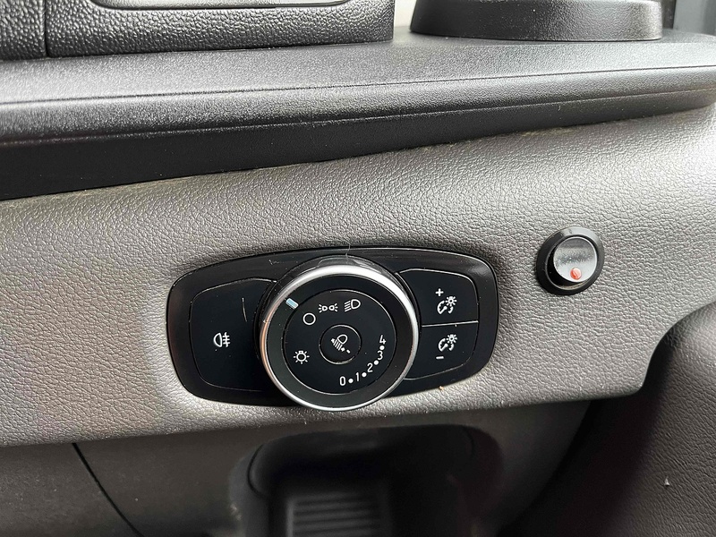 Ford 2.0 350 EcoBlue Leader MWB DOUBLE CAB TIPPER - 7 SEATS