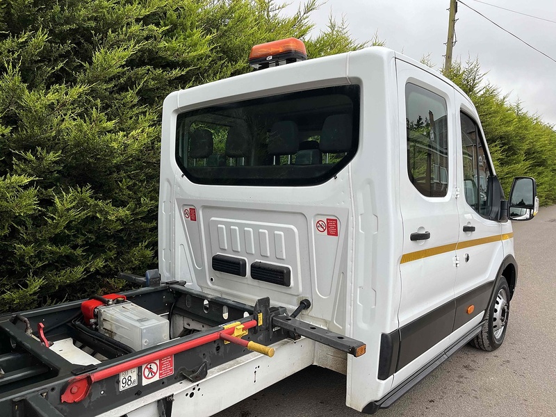 Ford 2.0 350 EcoBlue Leader MWB DOUBLE CAB TIPPER - 7 SEATS