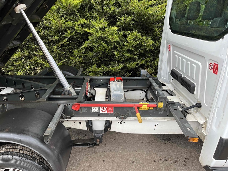 Ford 2.0 350 EcoBlue Leader MWB DOUBLE CAB TIPPER - 7 SEATS