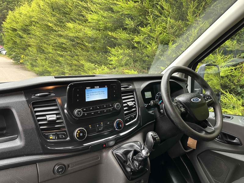 Ford 2.0 350 EcoBlue Leader MWB DOUBLE CAB TIPPER - 7 SEATS