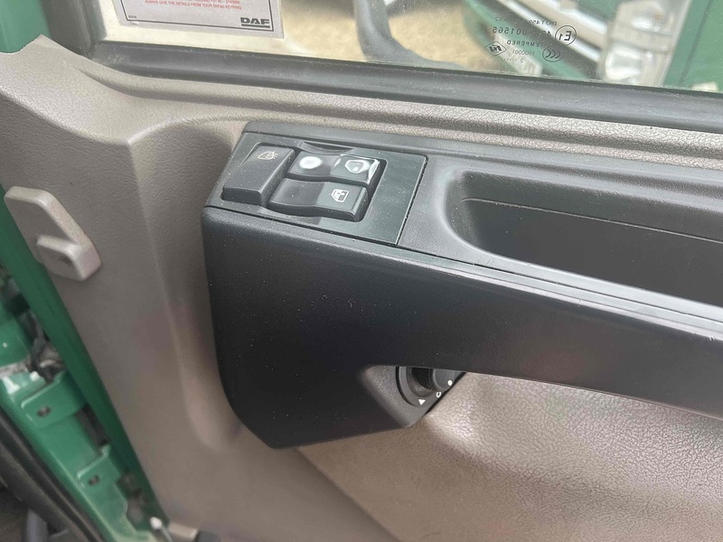 DAF 16 TON DROPSIDE CRANE LORRY 6..7 Dropside Manual Diesel