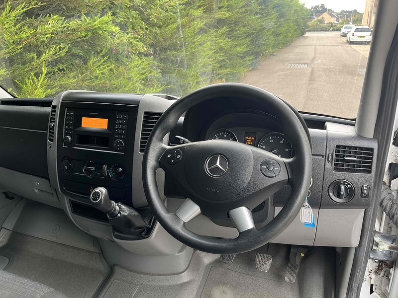 Mercedes-Benz 2.1 314 CDI LWB LUTON VAN TAIL LIFT - EURO 6
