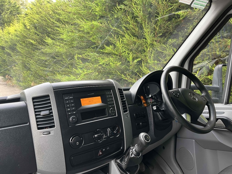 Mercedes-Benz 2.1 314 CDI LWB LUTON VAN TAIL LIFT - EURO 6