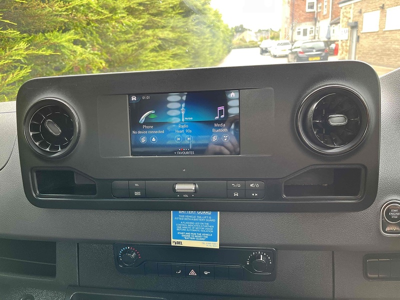 Mercedes-Benz 315 CDI Progressive Dropside With Taillift 2.0 2dr Dropside Manual Diesel