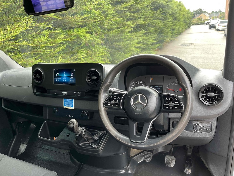 Mercedes-Benz 315 CDI Progressive Dropside With Taillift 2.0 2dr Dropside Manual Diesel