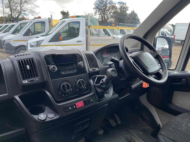 Peugeot 2.2 HDi 335 LWB DROPSIDE - WHITE