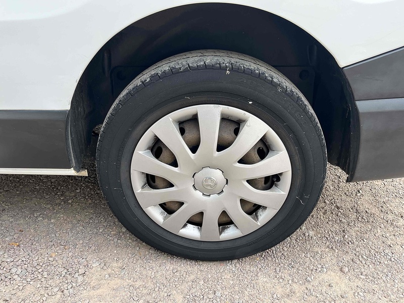 Renault 1.6 dCi 29 Business LWB PANEL VAN WHITE - 3 SEATS