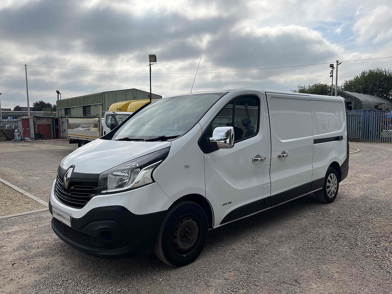 Renault 1.6 dCi 29 Business LWB PANEL VAN WHITE - 3 SEATS