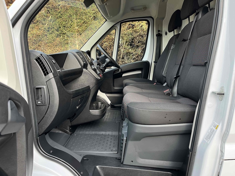 Peugeot 2.2 BlueHDi 335 Professional Premium + LWB PANEL VAN - EURO 6