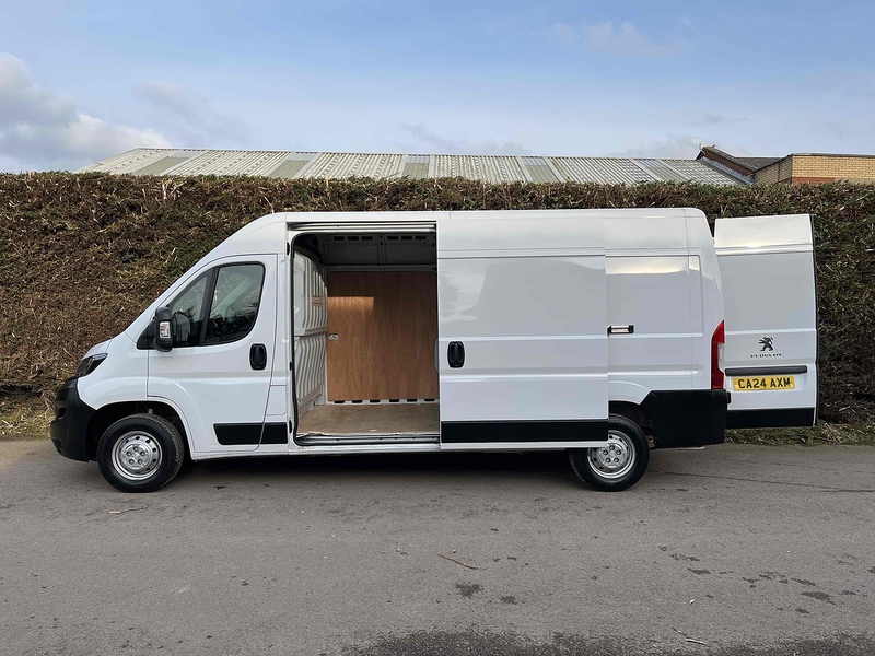 Peugeot 2.2 BlueHDi 335 Professional Premium + LWB PANEL VAN - EURO 6