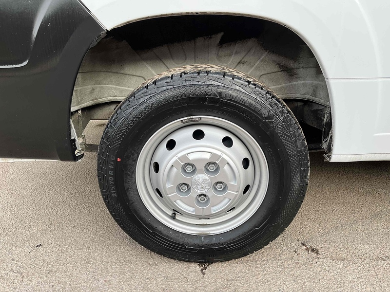 Peugeot 2.2 BlueHDi 335 Professional Premium + LWB PANEL VAN - EURO 6