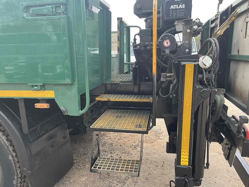 DAF 6.7l 18 TON DROPSIDE WITH ATLAS CRANE BLOCK GRAB - MANUAL