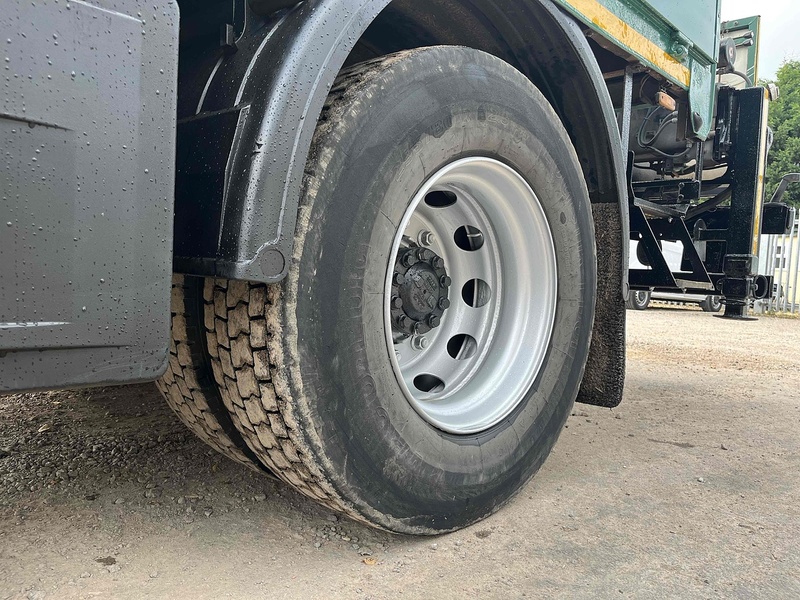 DAF 6.7l 18 TON DROPSIDE WITH ATLAS CRANE BLOCK GRAB - MANUAL