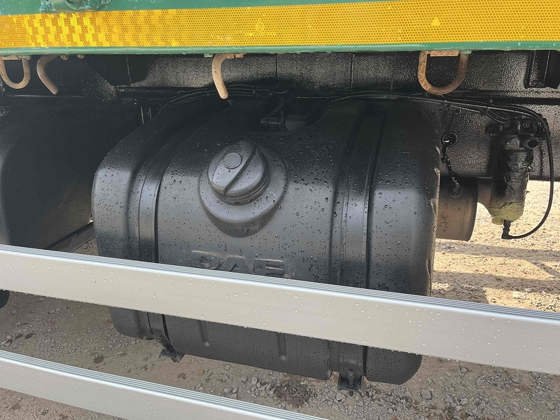 DAF 6.7l 18 TON DROPSIDE WITH ATLAS CRANE BLOCK GRAB - MANUAL