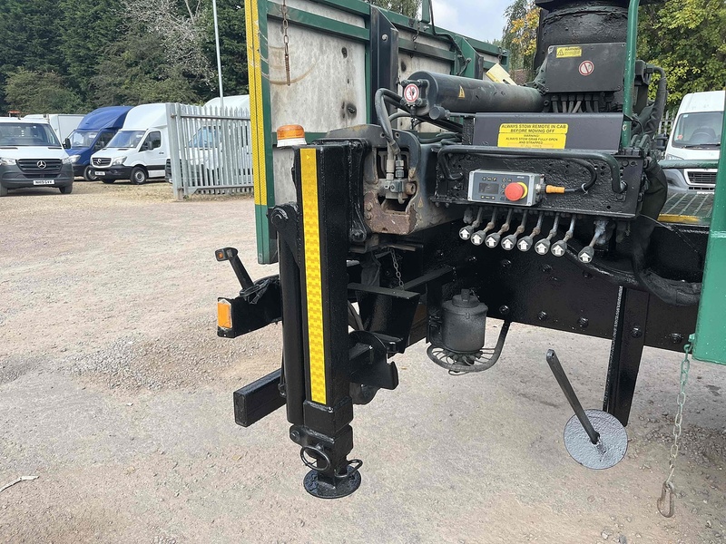 DAF 6.7l 18 TON DROPSIDE WITH ATLAS CRANE BLOCK GRAB - MANUAL