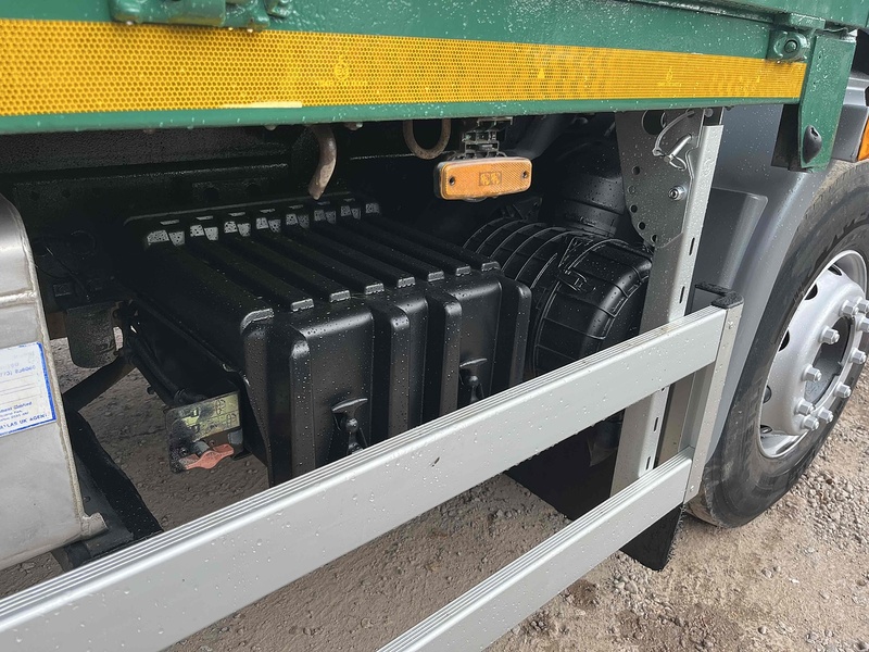 DAF 6.7l 18 TON DROPSIDE WITH ATLAS CRANE BLOCK GRAB - MANUAL