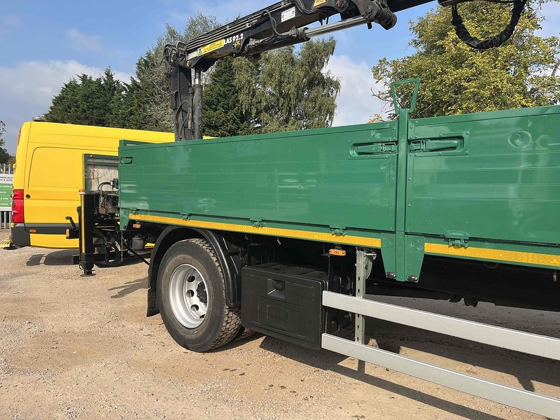 DAF 6.7l 18 TON DROPSIDE WITH ATLAS CRANE BLOCK GRAB - MANUAL