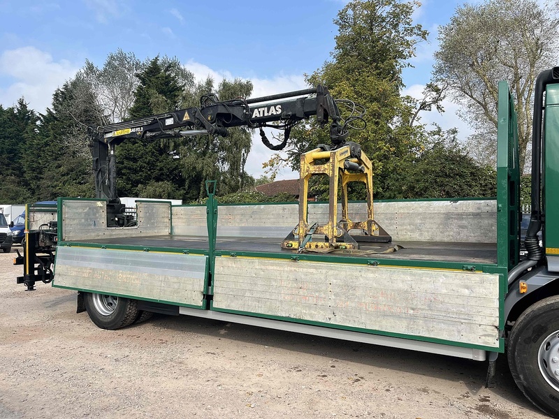 DAF 6.7l 18 TON DROPSIDE WITH ATLAS CRANE BLOCK GRAB - MANUAL