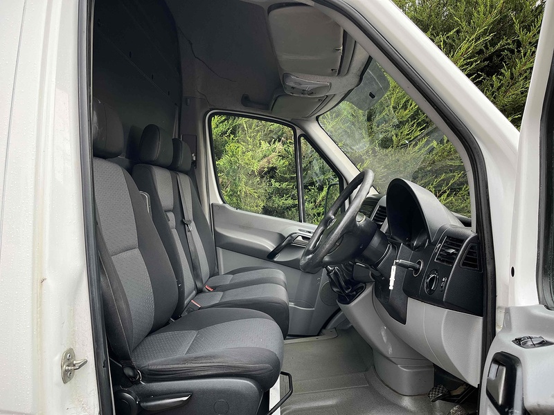 Volkswagen 2.0 TDI BlueMotion Tech CR35 LWB PANEL VAN - WHITE