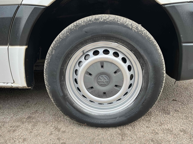 Volkswagen 2.0 TDI BlueMotion Tech CR35 LWB PANEL VAN - WHITE