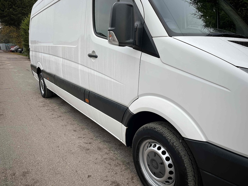 Volkswagen 2.0 TDI BlueMotion Tech CR35 LWB PANEL VAN - WHITE