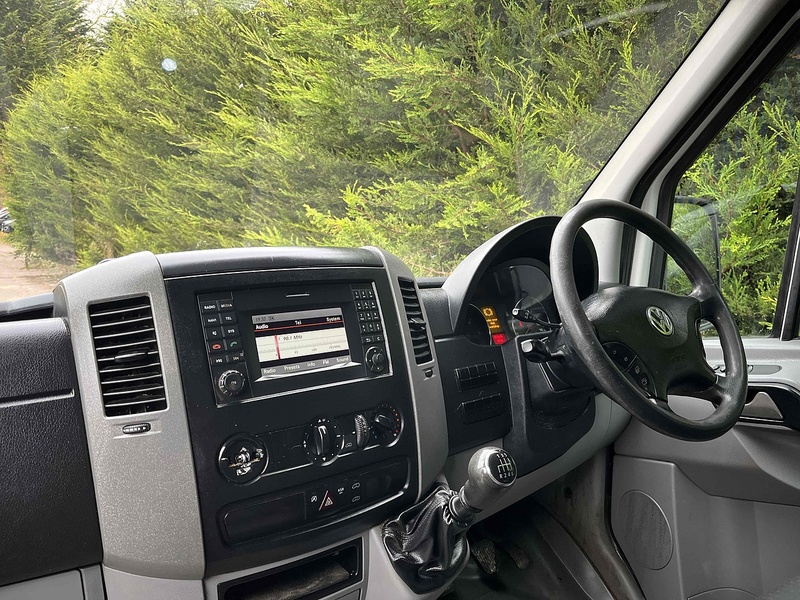 Volkswagen 2.0 TDI BlueMotion Tech CR35 LWB PANEL VAN - WHITE