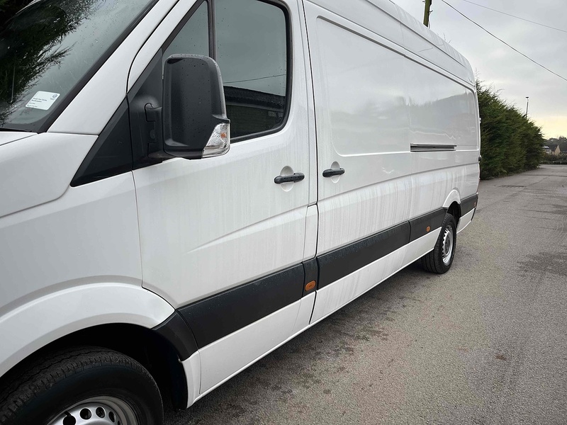 Volkswagen 2.0 TDI BlueMotion Tech CR35 LWB PANEL VAN - WHITE