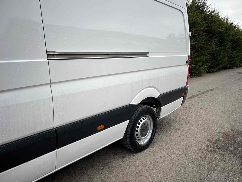 Volkswagen 2.0 TDI BlueMotion Tech CR35 LWB PANEL VAN - WHITE