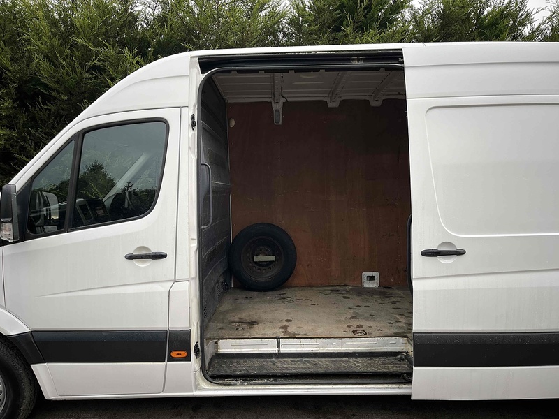 Volkswagen 2.0 TDI BlueMotion Tech CR35 LWB PANEL VAN - WHITE