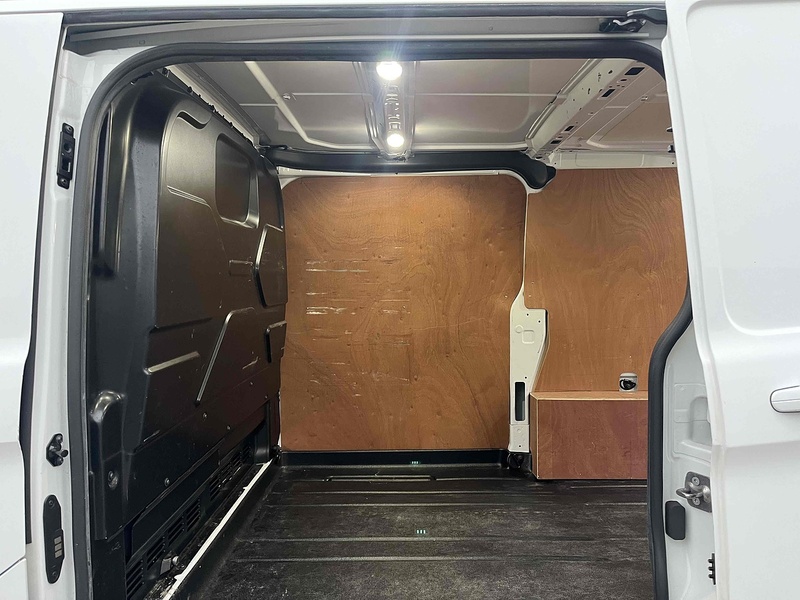 Ford 2.0 300 EcoBlue Limited L1 H1SWB PANEL VAN - EURO 6 2.0 5dr Panel Van Manual Diesel