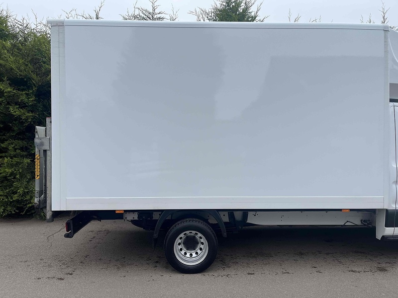 Ford 2.0 350 EcoBlue Leader L4 XLWB LUTON VAN TAIL LIFT EURO 6 - DRW