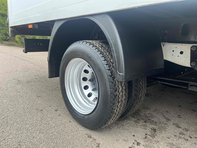 Ford 2.0 350 EcoBlue Leader L4 XLWB LUTON VAN TAIL LIFT EURO 6 - DRW