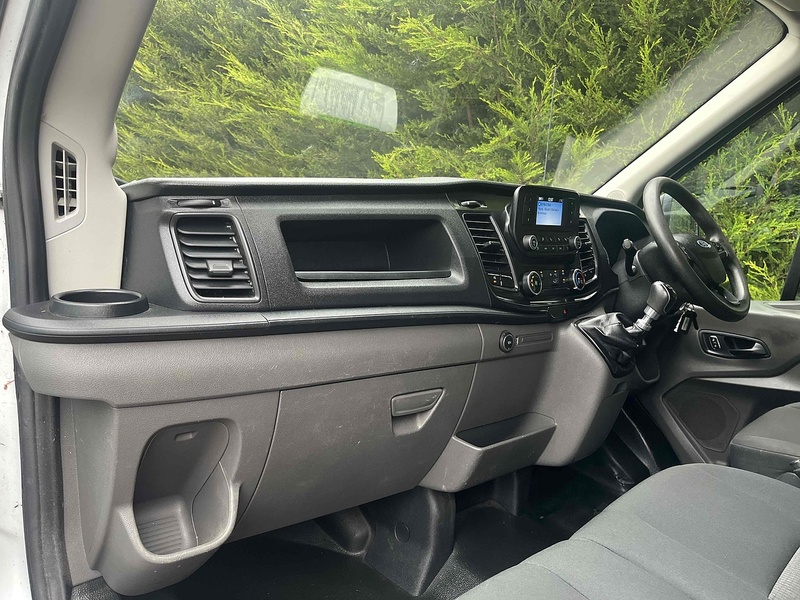 Ford 2.0 350 EcoBlue Leader L4 XLWB LUTON VAN TAIL LIFT EURO 6 - DRW