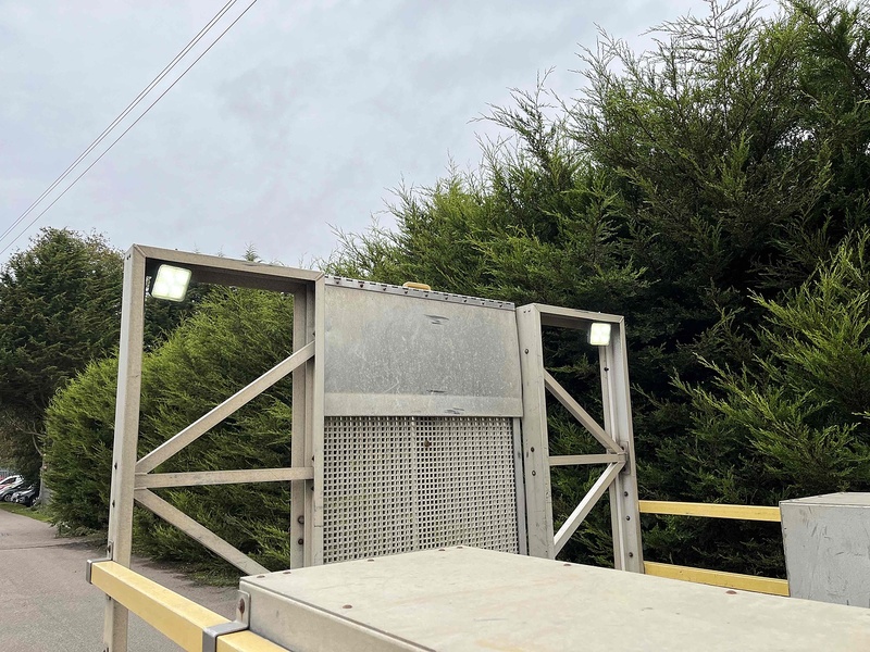 Peugeot BlueHDi 335 2.2 LWB Traffic Management Low & Go Tail Ramp