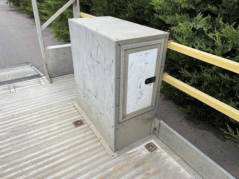 Peugeot BlueHDi 335 2.2 LWB Traffic Management Low & Go Tail Ramp