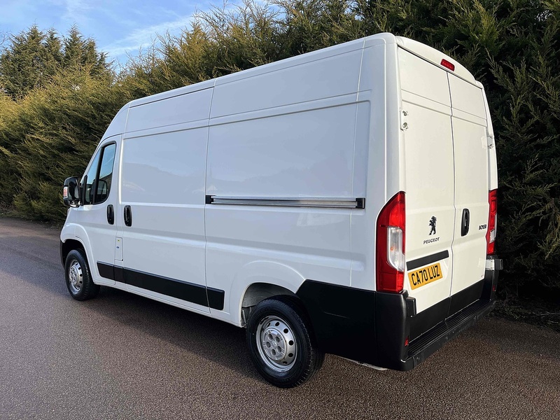 Peugeot 2.2 BlueHDi 335 Professional 2.2 5dr Panel Van Manual Diesel