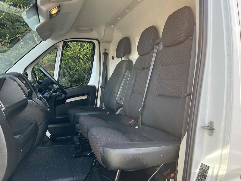 Peugeot 2.2 BlueHDi 335 Professional 2.2 5dr Panel Van Manual Diesel