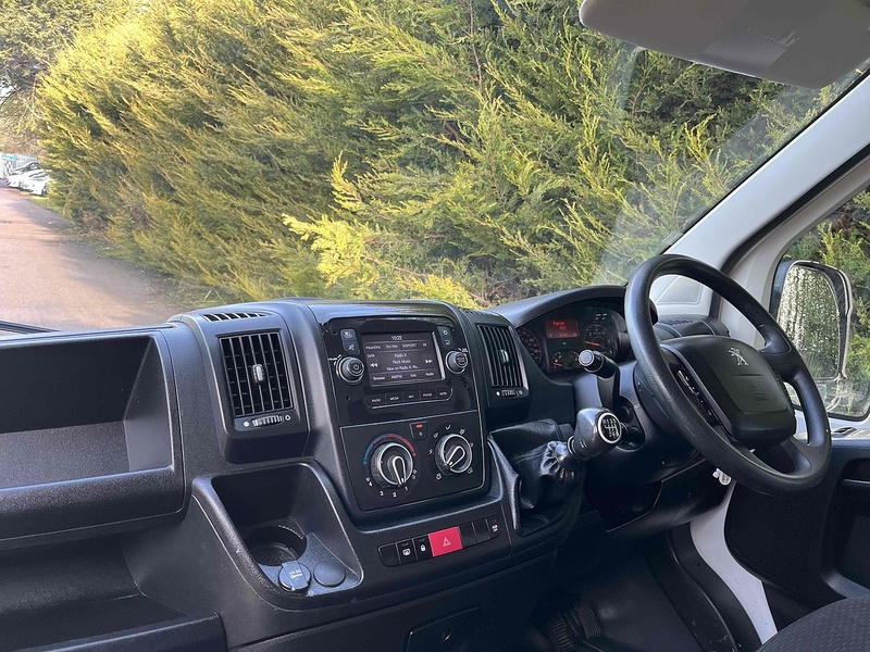 Peugeot 2.2 BlueHDi 335 Professional 2.2 5dr Panel Van Manual Diesel