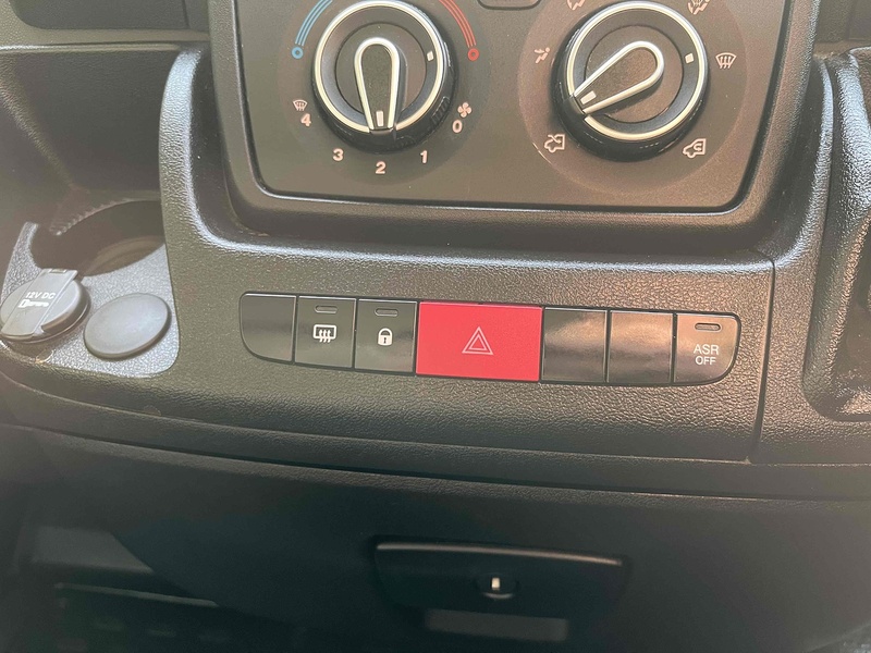 Peugeot 2.2 BlueHDi 335 Professional 2.2 5dr Panel Van Manual Diesel