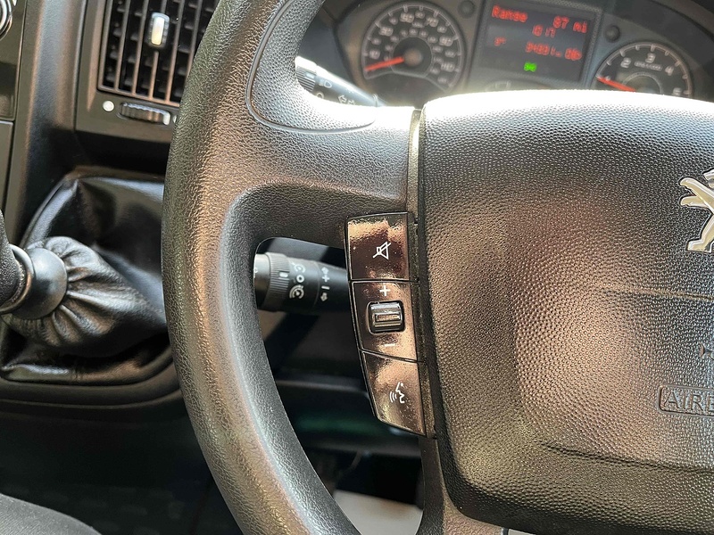 Peugeot 2.2 BlueHDi 335 Professional 2.2 5dr Panel Van Manual Diesel