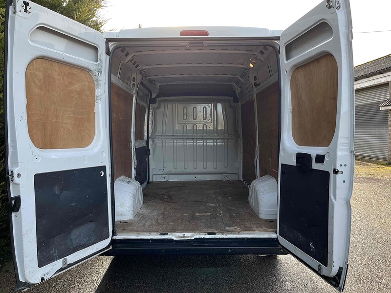 Peugeot 2.2 BlueHDi 335 Professional 2.2 5dr Panel Van Manual Diesel