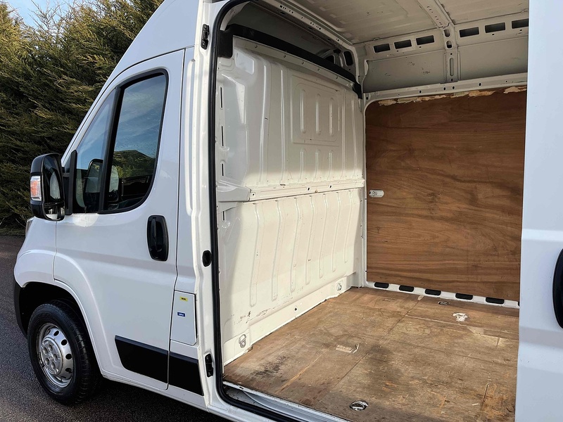 Peugeot 2.2 BlueHDi 335 Professional 2.2 5dr Panel Van Manual Diesel