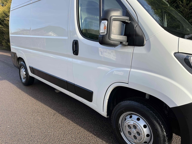 Peugeot 2.2 BlueHDi 335 Professional 2.2 5dr Panel Van Manual Diesel