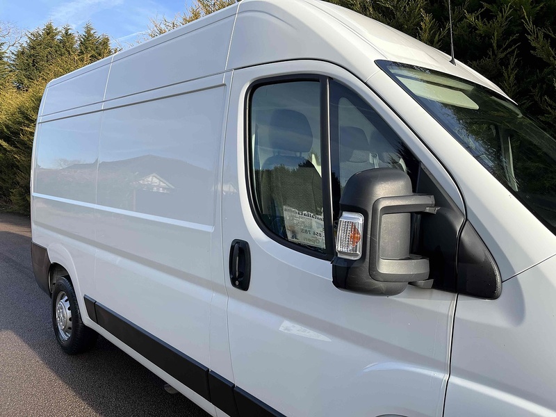 Peugeot 2.2 BlueHDi 335 Professional 2.2 5dr Panel Van Manual Diesel