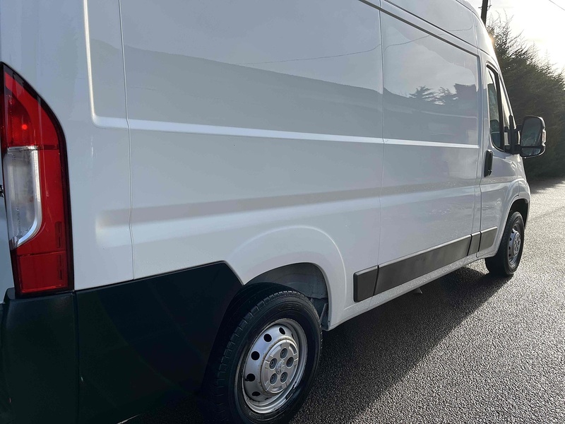 Peugeot 2.2 BlueHDi 335 Professional 2.2 5dr Panel Van Manual Diesel